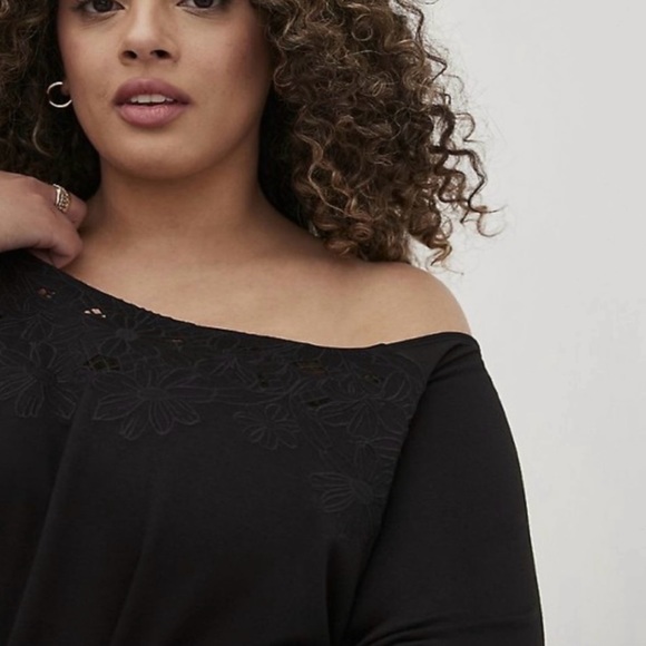 Torrid off shoulder sweat shirt 4x - Picture 4 of 7